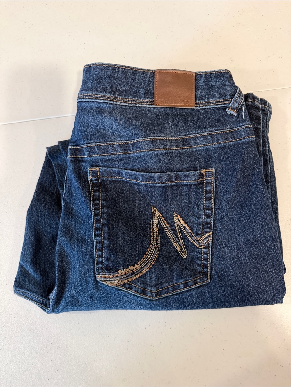 👖 Dark Indigo Denim jeans with Tan Stitching